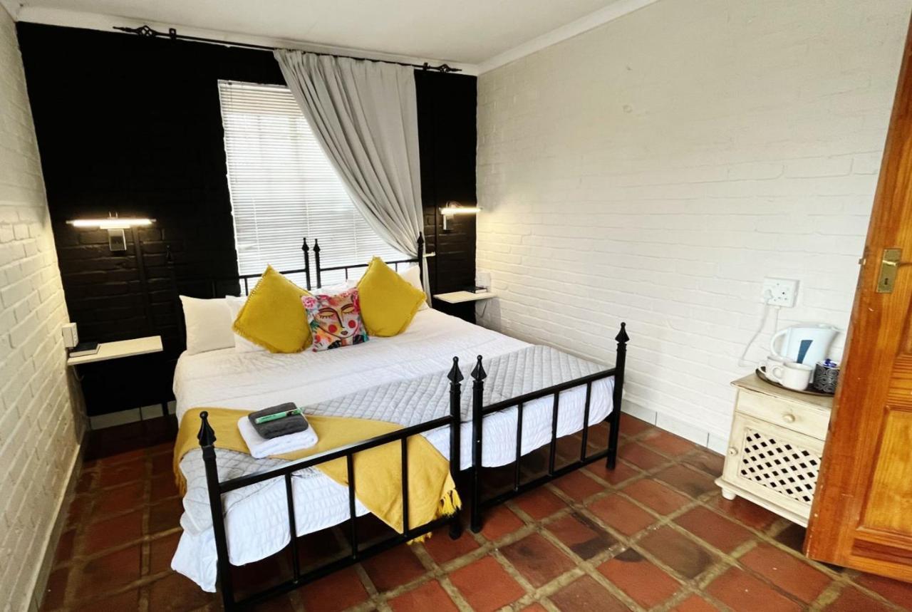 The Gallery Lounge Potchefstroom Esterno foto