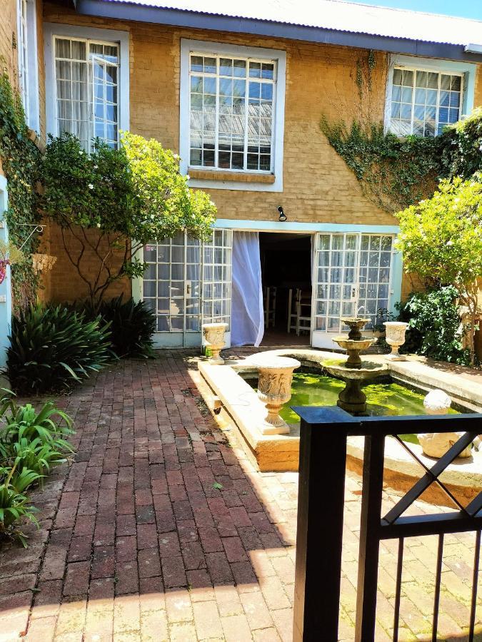 The Gallery Lounge Potchefstroom Esterno foto